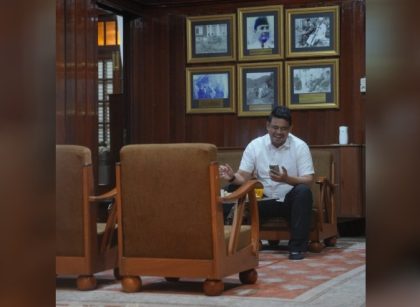 Gubernur Sumut, Bobby Nasution, istirahat di persanggrahan Bung Karno di Parapat