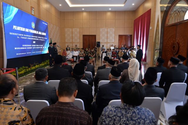 Gubernur Sumut, Bobby Nasution, lantik Togap Simangunsong jadi Sekdaprov Sumut