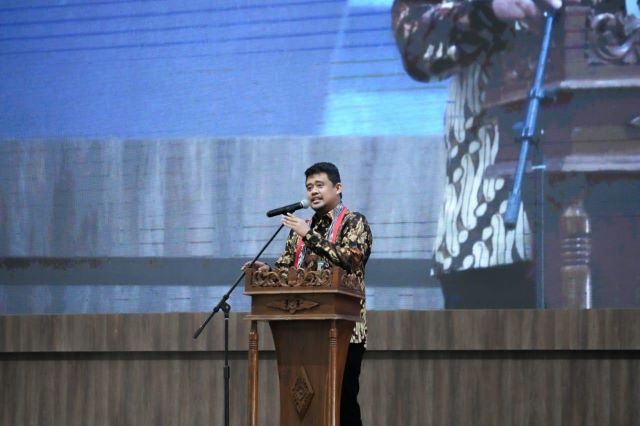 Gubernur Sumut, Bobby Nasution, pada Festival Kemudahan dan Perlindungan Usaha Mikro Legal, Terlindungi, Berdaya di Siborongborong