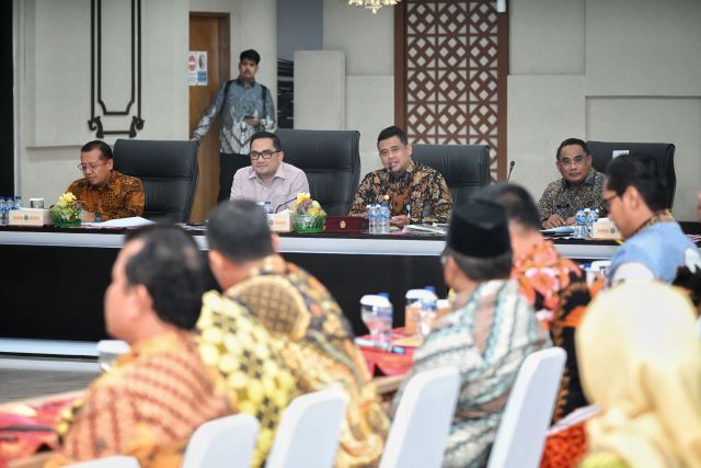 Gubernur Sumut, Bobby Nasution, terima kunjungan Komisi II DPR RI
