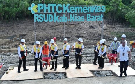 Wakil Gubernur Sumut, Surya, dampingi Menteri Kesehatan graundbreakng RS di Nias Barat