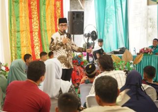 Wali Kota Medan, Rico Tri Putra Bayu Waas, pada khitanan massal HUT PKB ke 27