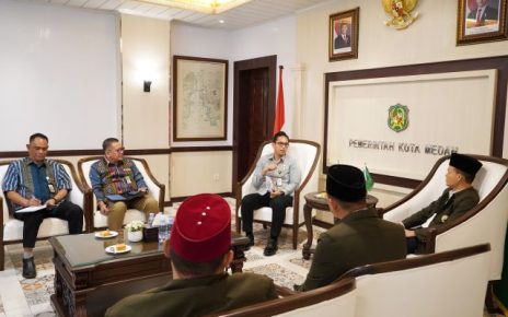 Wali Kota Medan, Rico Tri Putra Bayu Waas, terima audiensi DMI Kota Medan