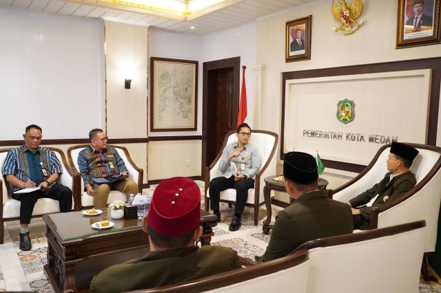 Wali Kota Medan, Rico Tri Putra Bayu Waas, terima audiensi DMI Kota Medan