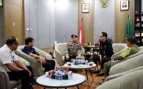 Wali Kota Medan, Rico Tri Putra Bayu Waas, terima kunjungan Danpas Brimobdasu
