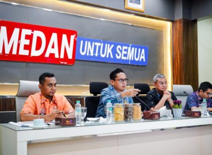 Walli Kota Medan, Rico Tri Putra Bayu Waas, pimpin rapat Bapenda