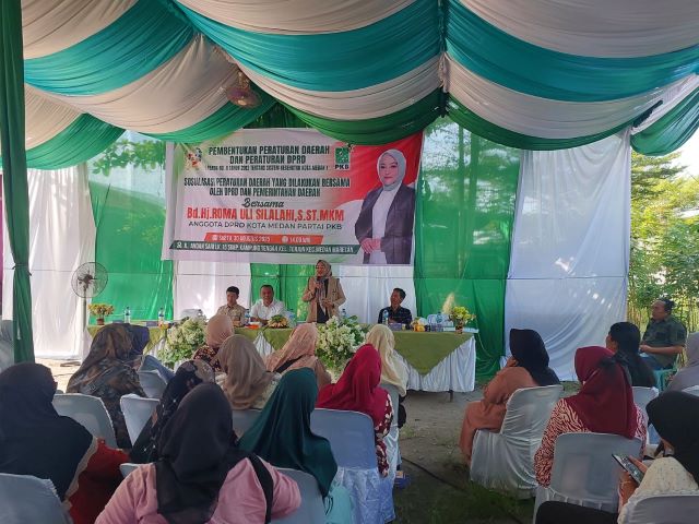 Anggota DPRD Medan Fraksi Hanura-PKB, Roma Uli Silalahi, gelar Sosper VIII TA 2025 di Marelan 1