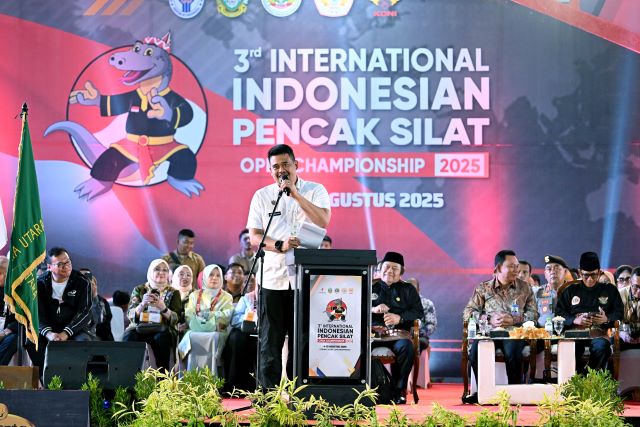 Gubernur Sumut, Bobby Nasution, pada pembukaan International Indonesian Pencak Silat Open Championship 2025