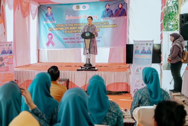 Ketua TP PKK Sumut, Kahiyang Ayu, berkunjung ke Padanglawas
