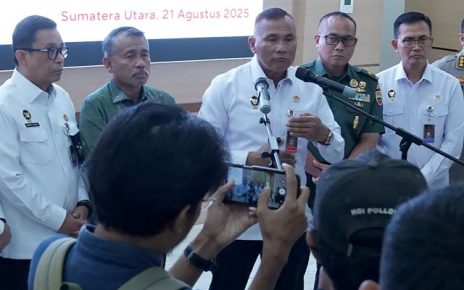 Staf Ahli Kemenko Polkam, Irjen Desmon Tarigan, beri keterangan usai Rakor Pemberantasan Narkoba di Sumut