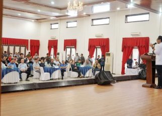 Wali Kota Medan, Rico Tri Putra Bayu Waas, buka pelatihan pedagang pasar tradisional jualan daring