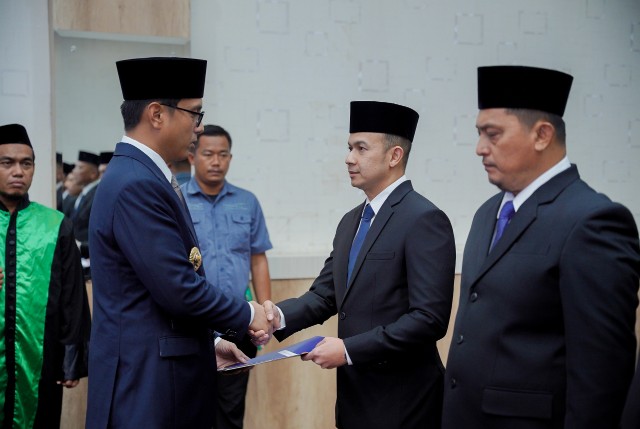 Wali Kota Medan, Rico Tri Putra Bayu Waas, lantik 9 pejabat Eselon II Pemkot Medan