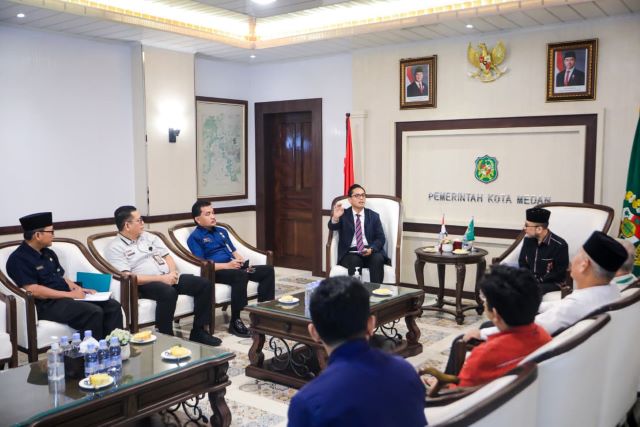 Wali Kota Medan, Rico Tri Putra Bayu Waas, terima kunjungan Baznas Kota Medan