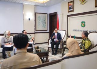 Wali Kota Medan, Rico Tri Putra Bayu Waas, terima kunjungan Deputi Kementerian LH