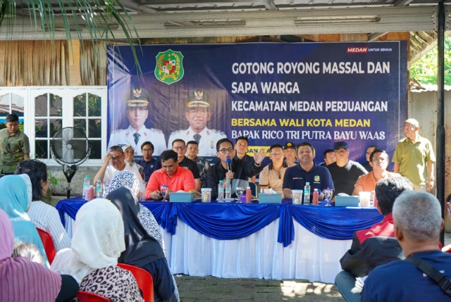 Wali Kota Medan, Rico Waas, sapa warga di Medan Perjuangan