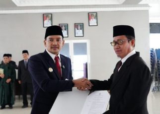 Wali Kota Tebingtinggi, Iman Irdian Saragih, lantik Muhammad Syah Irwan jadi Pj Sekda