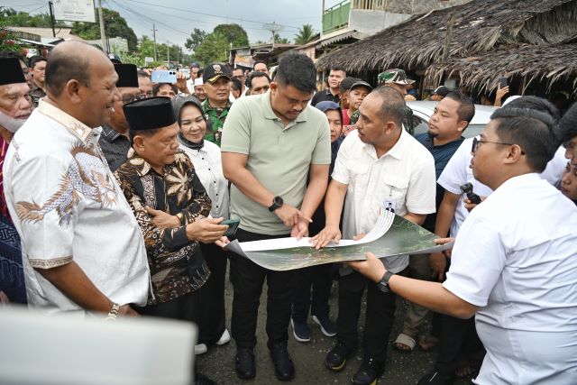 Gubernur Sumut, Bobby Nasution, di Pasar Rodi Bahorok