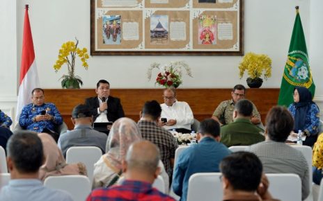 Kepala Bappedalitbang Sumut, Dikky Anugerah, pada Konferensi Pers di kantor Gubernur