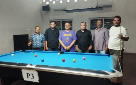 Ketua POBSI Sumut, Salomo Pardede, bersama Pengurus SIWO PWI Sumut