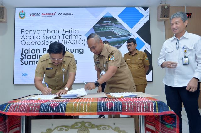 Sekdaprov Sumut, Togap Simangunsong, teken serahterima opersional stadion Sumut