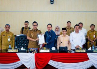 Sidang paripurna pengesahan P-APBD Kota Medan 2025