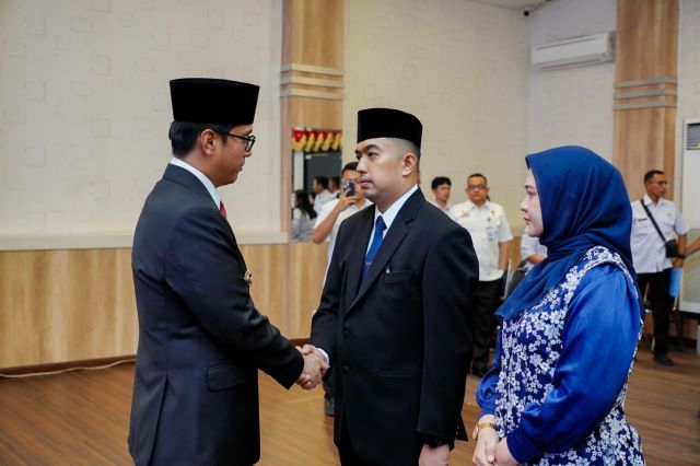 Wali Kota Medan, Rico Tri Putra Bayu Waas, lantik, Erfin Fahrurrazi, jadi Inspektur Kota Medan