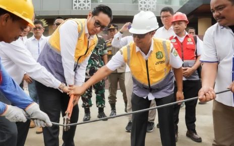 Wali Kota Medan, Rico Tri Putra Bayu Waas, potong kabel