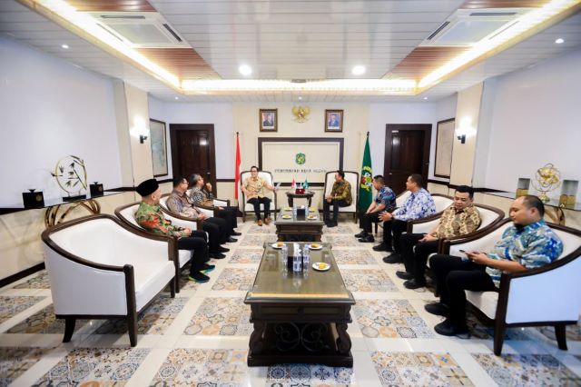 Wali Kota Medan, Rico Tri Putra Bayu Waas, terima audiensi PTPN IV