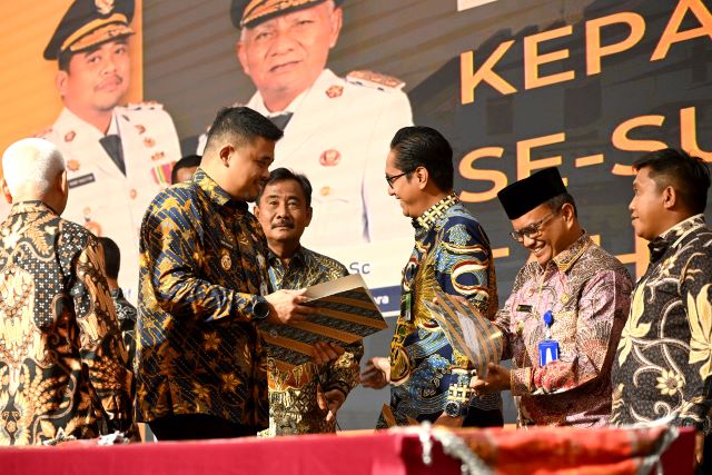 Gubenur Sumut, Bobby Nasution, salurkan kembali DBH ke kabupaten-kota se-Sumut