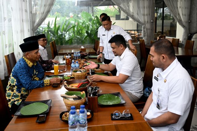 Gubernur Sumut, Bobby Nasution, jamu makan siang Ketua Muhammadiyah Sumut, Hasyimsyah