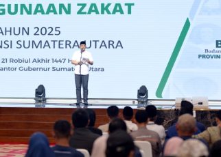 Gubernur Sumut, Bobby Nasution, pada penyerahan zakat Baznas