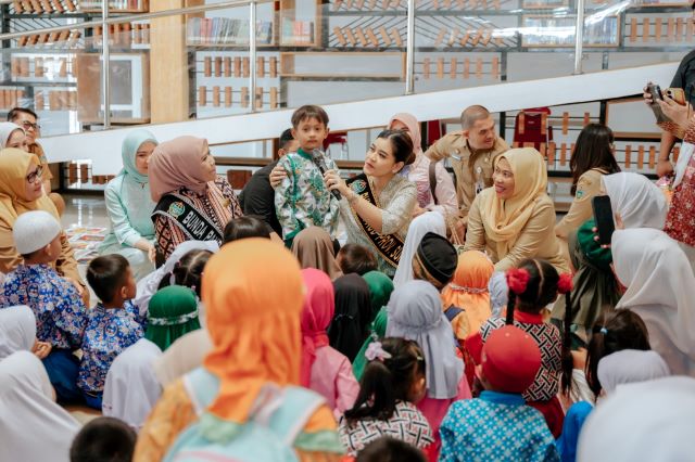 Kahiyang Ayu hadiri lomba membatik anak usia dini di Serdangbedagai