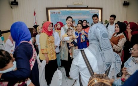 Ketua TP PKK Sumut, Kahiyang Ayu, tinjau munisasi di Binjai