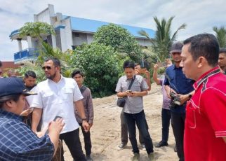 Komisi IV DPRD Medan tinjau penimbunan hutan mangrove di Belawan