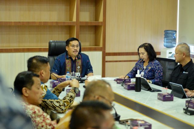 Sekdaprov Sumut, Togap Simangunsong, pimpin rapat inflasi Sumut