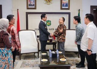 Wali Kota Medan, Rico TRi Putra Bayu Waas, terima kunjungan Konjen RRT
