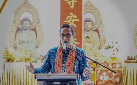 Wali Kota Medan, Rico Tri Putra Bayu Waas, pada peletakan batu pertama Vihara Bhoga Prajna Amplas Medan