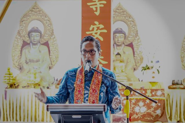 Wali Kota Medan, Rico Tri Putra Bayu Waas, pada peletakan batu pertama Vihara Bhoga Prajna Amplas Medan