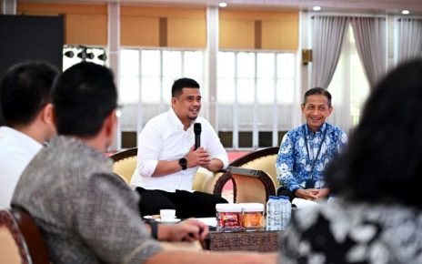 Gubernur Sumut, Bobby Nasution, terima audiensi OJK