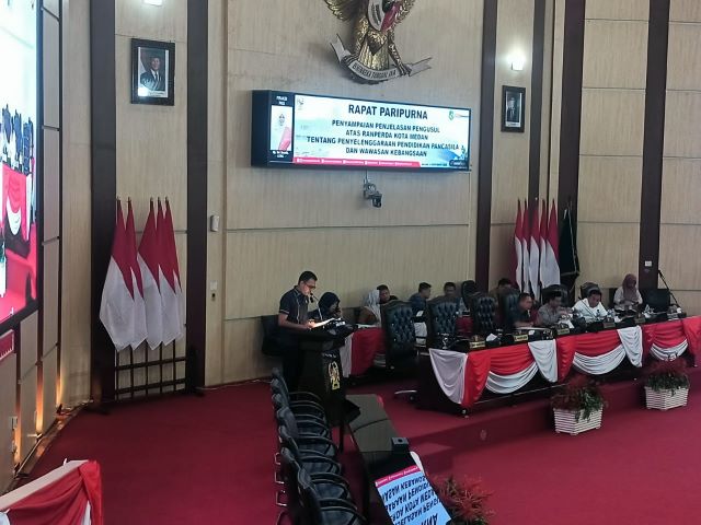 Ketua Bapemperda DPRD Medan, Afif Abdillah, sampaikan usulan Ranperda Wasbang