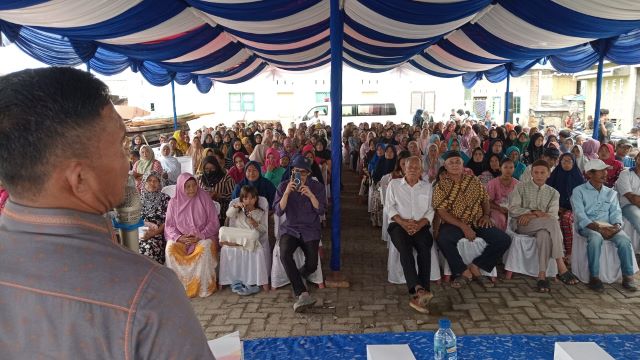 Ketua Fraksi PAN-Perindo DPRD Medan, T. Bahrumsyah, gelar Sosper XI TA 2025 di Belawan 2