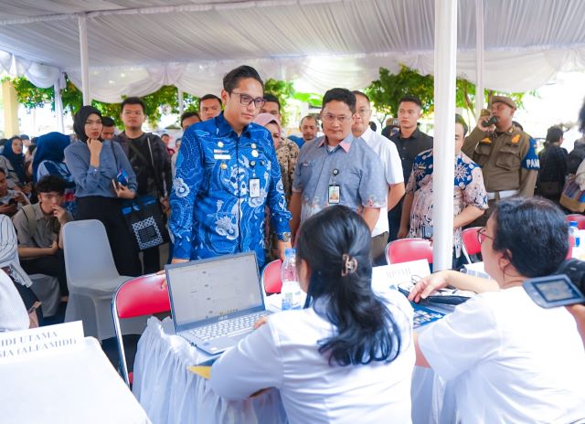 Wali Kota Medan, Rico Tri Putra Bayu Waas, hadiri job fair di Dinas Ketenagakerjaan