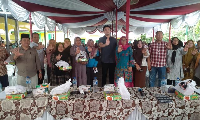 Anggota DPRD Medan Fraksi PSI, Reinhart Jeremy Anindhita, foto bersama usai Sosper XII TA 2025 di Medan Deli