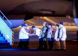 Gubernur Sumut, Bobby Nasution, sambut kedatangan Presiden Prabowo di Kualanamu