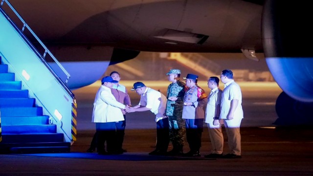 Gubernur Sumut, Bobby Nasution, sambut kedatangan Presiden Prabowo di Kualanamu