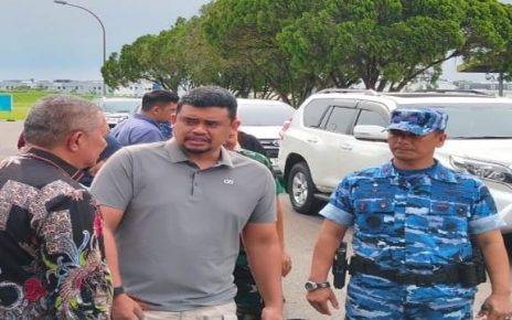 Gubernur Sumut, Bobby Nasution, tiba di Lanud Soewondo Medan