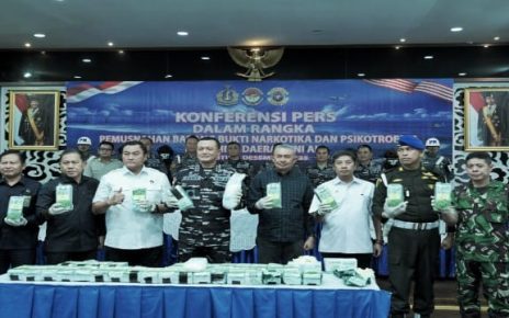 Pj Sekdaprov Sumut, Sulaiman Harahap, pada pemusnahan narkoba di Belawan