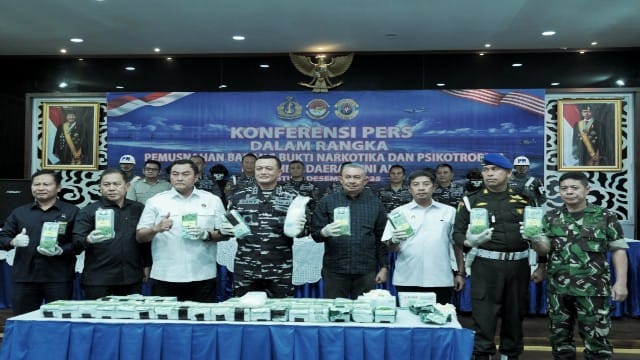 Pj Sekdaprov Sumut, Sulaiman Harahap, pada pemusnahan narkoba di Belawan