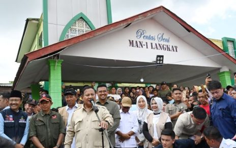 Presiden Prabowo Subianto di Pengungsian Langkat