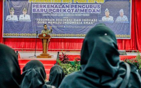 Wali Kota Medan, Rico Tri Putra Bayu Waas, hadiri peringatan HUT 80 PGRI Kota Medan
